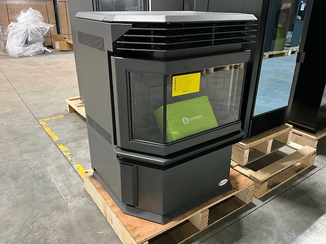 Ecoforest eco i - zwart - pelletkachel - afbeelding 3 van  7