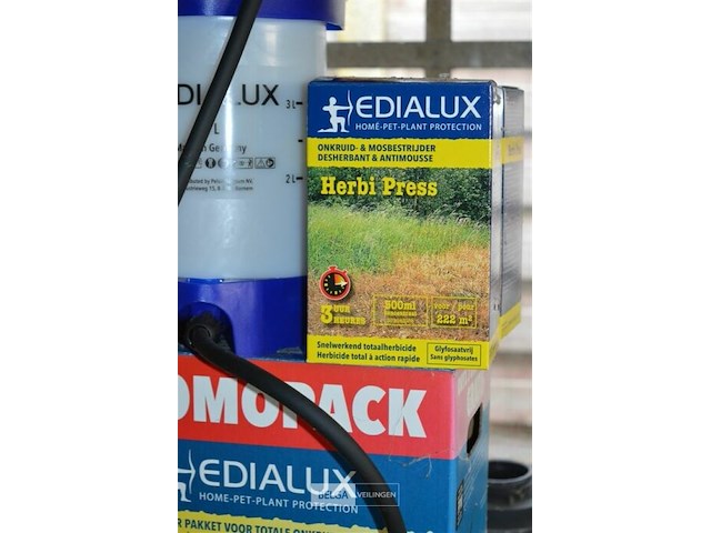 Edialux sproeier met 500 ml onkruid- en mosbestijder - afbeelding 2 van  4