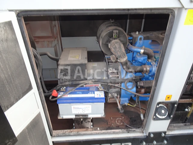 Een 32 kva generatoreenheid - euroger maxi b32s (2022) - afbeelding 7 van  17