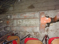 Een bt lifter pallettruck - afbeelding 1 van  2