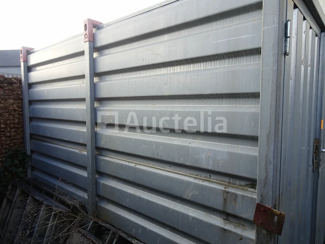 Een gegalvaniseerde container - afbeelding 4 van  4