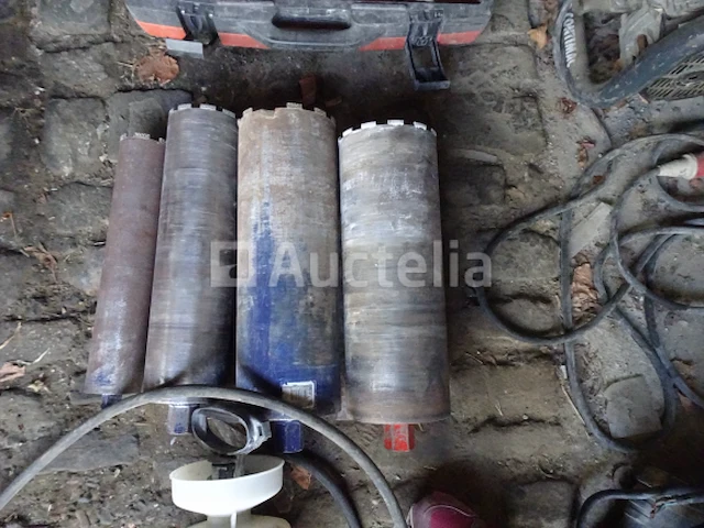 Een husqvarna model dm230 rijsmachine - afbeelding 4 van  6