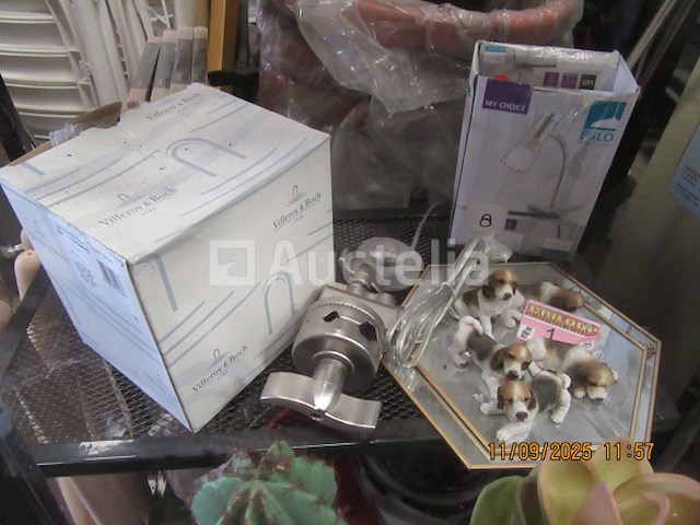 Een metalen plank + de inhoud - afbeelding 3 van  5