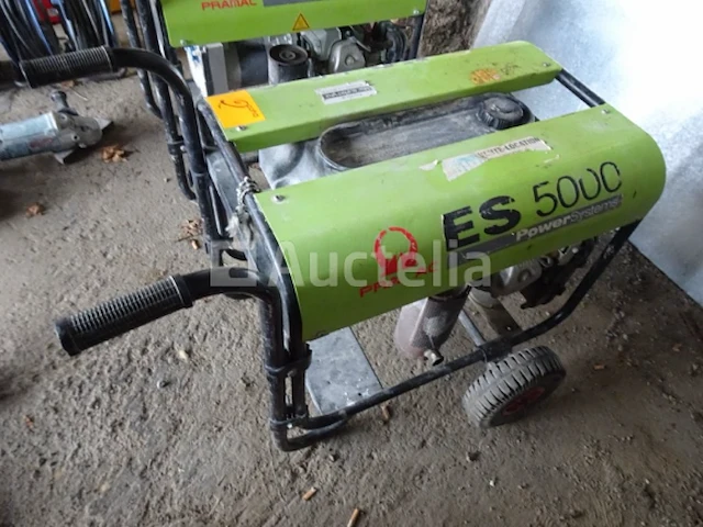 Een pramac powersystem generatorset model es5000 - afbeelding 2 van  5