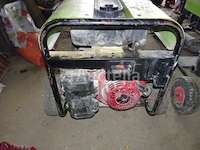 Een pramac powersystem generatorset model es5000 - afbeelding 4 van  5