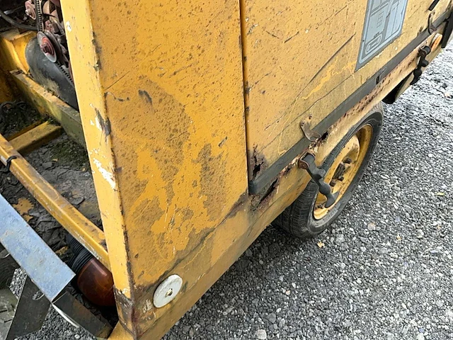 Een schroefcompressor van bhürmann atlas copco - afbeelding 9 van  21