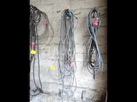 Een set driefasige elektrische verlengstukken - afbeelding 4 van  5