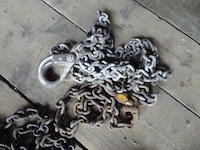 Een set hijskettingen en haken - afbeelding 5 van  5