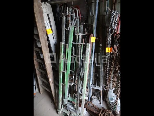 Een set leuningsteunen - afbeelding 1 van  1