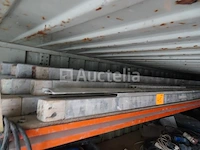 Een set van +- 12 metselaarslinialen van verschillende lengtes - afbeelding 3 van  3