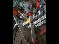 Een set van 3 statieven + 4 telescopische linialen voor lasers - afbeelding 4 van  5