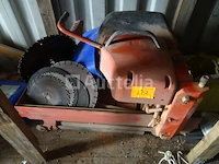 Een tafelzaag van husqvarna - afbeelding 1 van  4