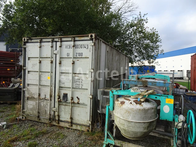 Een zeecontainer van 20 voet - afbeelding 2 van  6