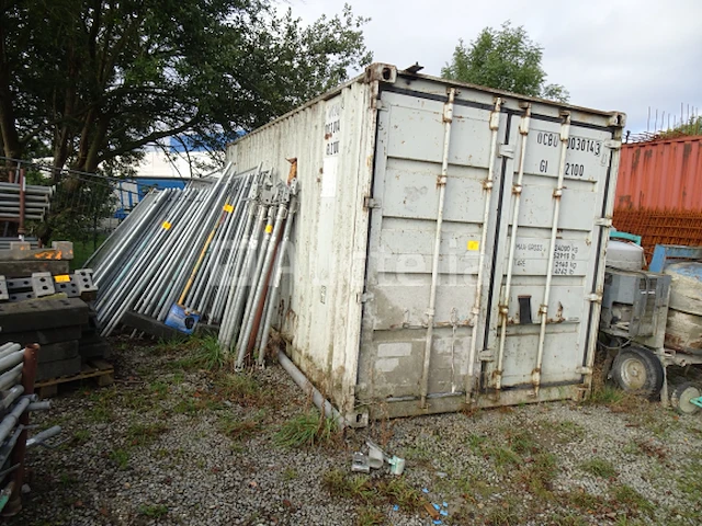 Een zeecontainer van 20 voet - afbeelding 3 van  6