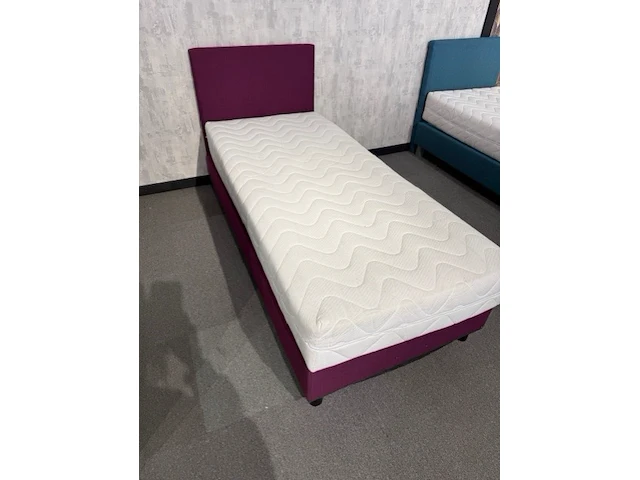 Eenpersoons boxspring 90x200. - afbeelding 1 van  1