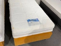 Eenpersoons boxspring 90x200. - afbeelding 1 van  1