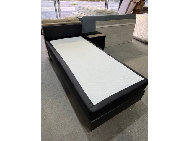 Eenpersoons boxspring - afbeelding 1 van  1