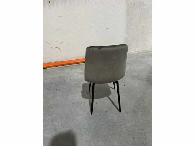 Eetkamerstoel grijs velvet showroommodel (4x) - afbeelding 3 van  4