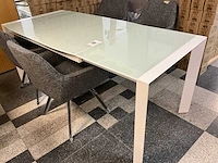 Eetkamertafel met 4 metalen bijzetstoelen - afbeelding 2 van  6