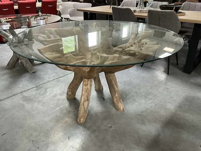 Eetkamertafel voorzien van teak voet - afbeelding 1 van  5
