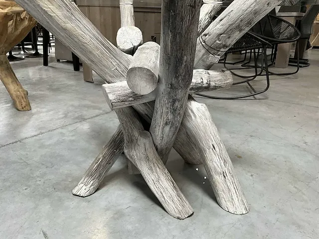 Eetkamertafel voorzien van teak voet - afbeelding 3 van  4