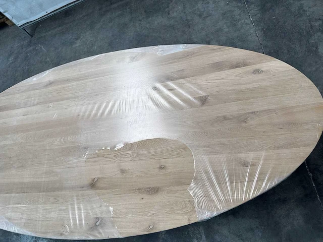 Eettafel - ovaal - zwart metalen spinpoot - afbeelding 6 van  6