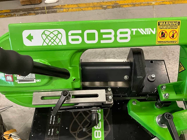 Eggenberg 6038 twin - beugelzaag machine - afbeelding 9 van  11