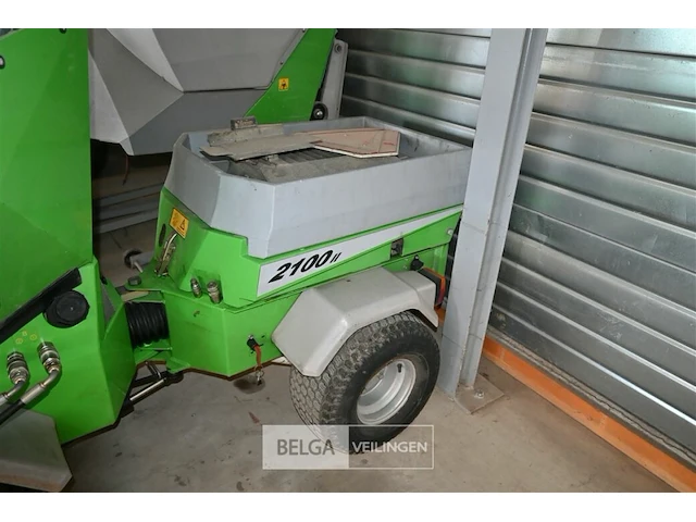 Egholm 2100 met veegmachine + andere toestellen - afbeelding 6 van  20