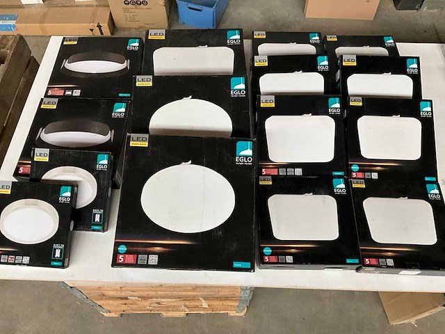 Eglo mix kavel plafondlampen (15x) - afbeelding 1 van  11