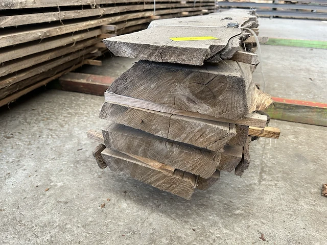 Eik stam- lengtes +/- 3400mm - afbeelding 1 van  3