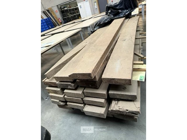 Eiken balken l260 cm (±22 st) - afbeelding 1 van  4