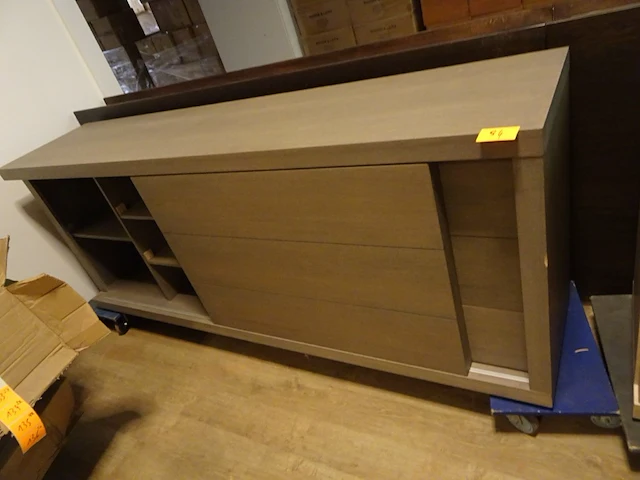 Eiken dressoir - afbeelding 1 van  4