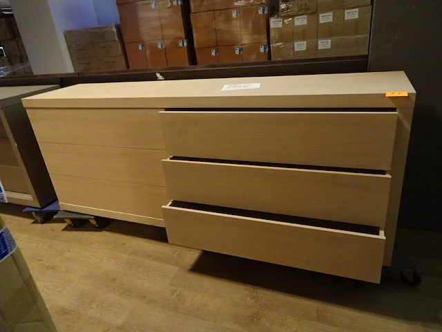 Eiken dressoir - afbeelding 3 van  3