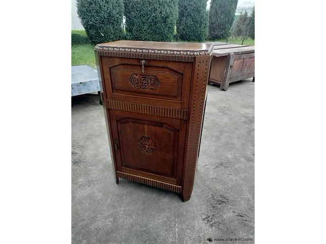 Eiken kast - afbeelding 1 van  1