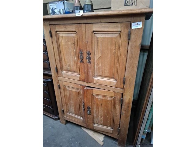 Eiken kast - afbeelding 1 van  1