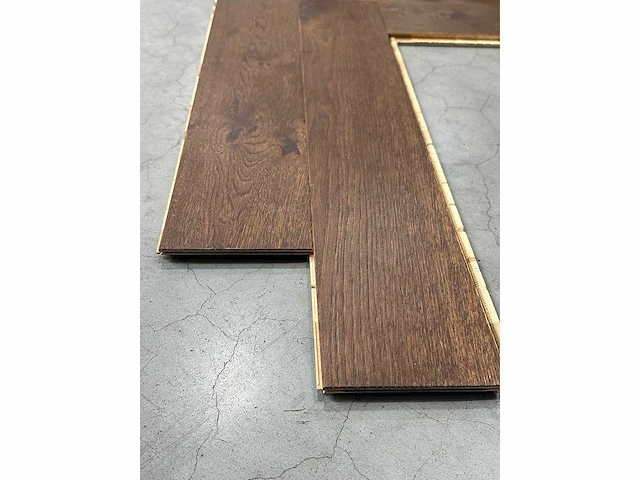 Eiken meerlagen parketvloer - kleur 382 (41,6m²) - afbeelding 3 van  3