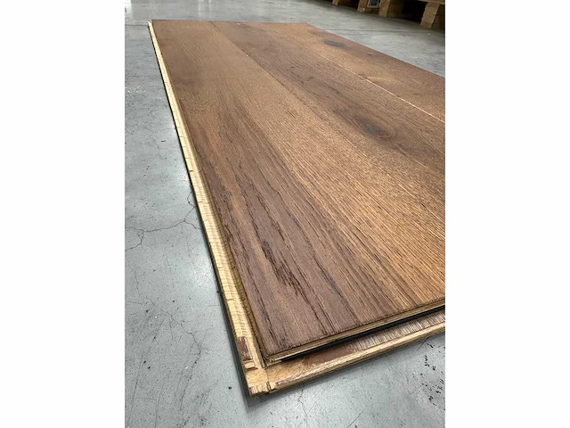 Eiken meerlagen parketvloer - kleur 706 (32,88 m²) - afbeelding 3 van  3