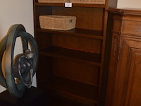 Eiken rek met 5 leggers, 3 rieten manden - afbeelding 1 van  5