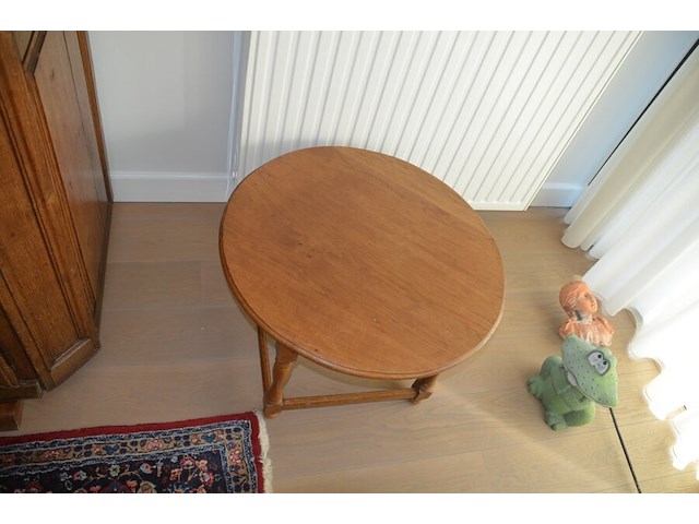 Eiken rond tafeltje, dienplateau, schilderij op doek - afbeelding 13 van  13