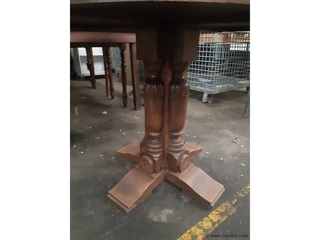 Eiken ronde tafel - afbeelding 2 van  3