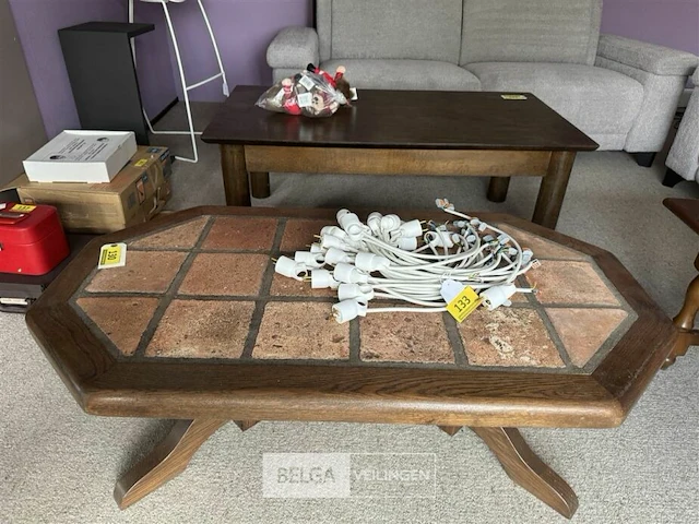 Eiken salontafel met inlegstenen - afbeelding 1 van  3