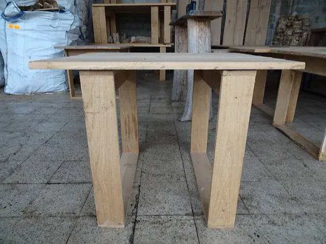Eiken tafel - afbeelding 1 van  3