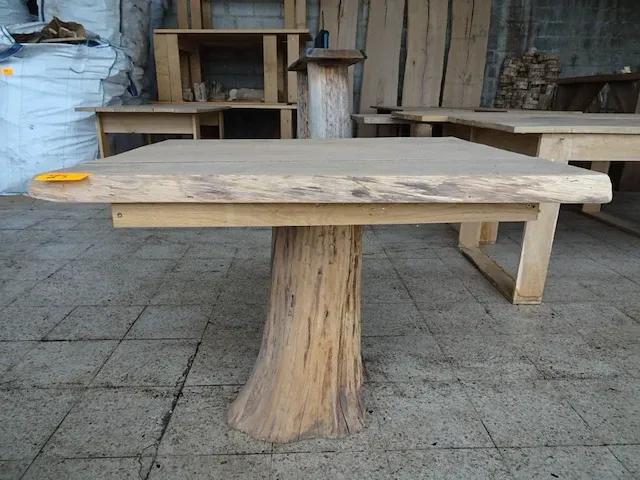 Eiken tafel - afbeelding 1 van  3