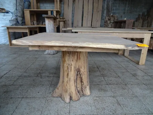 Eiken tafel - afbeelding 1 van  3
