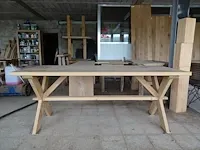 Eiken tafel
