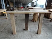 Eiken tafel/bijzetmeubel - afbeelding 1 van  3