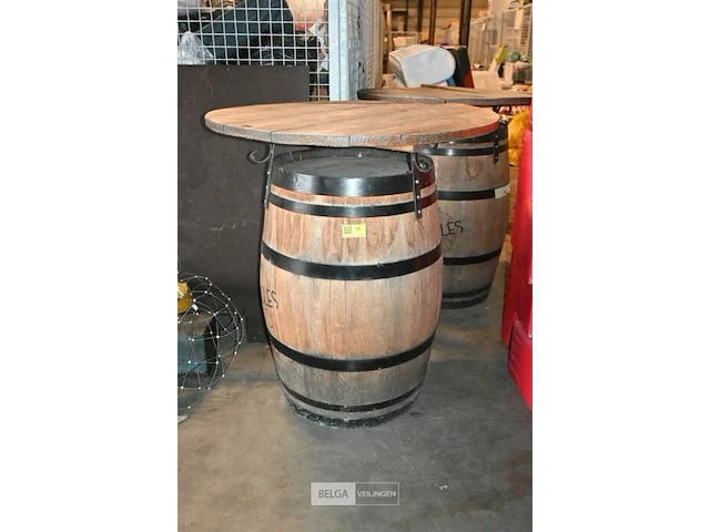 Eiken vat met tafel - afbeelding 1 van  5