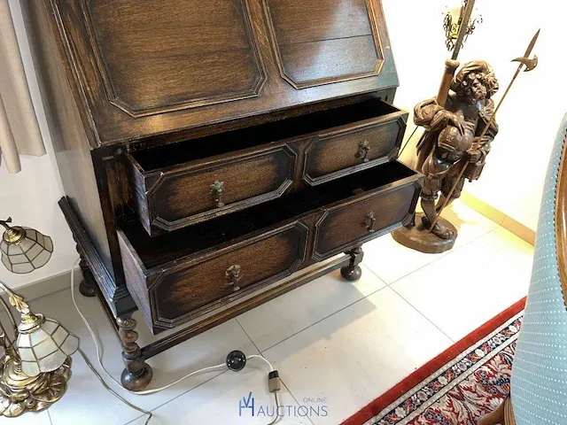 Eiken vitrinekast met secretaire - afbeelding 2 van  4