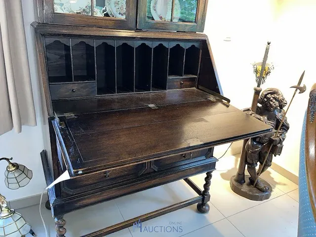 Eiken vitrinekast met secretaire - afbeelding 3 van  4