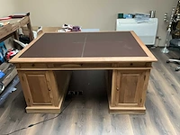 Eikenhouten bureau. - afbeelding 1 van  5